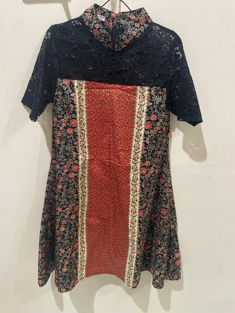 Dress brukat Batik