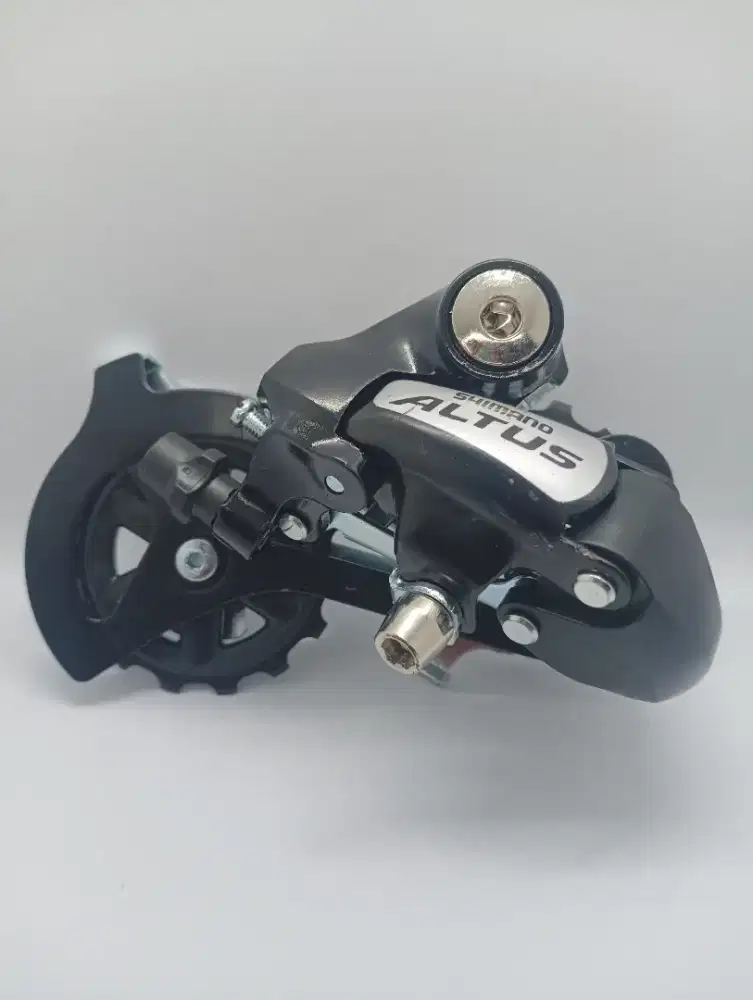 RD M310 Shimano Altus 8 speed