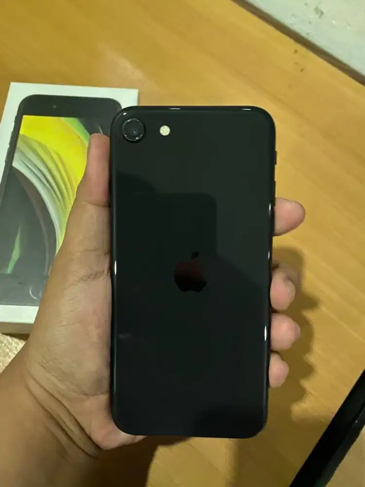 IPHONE SE 2 2020
