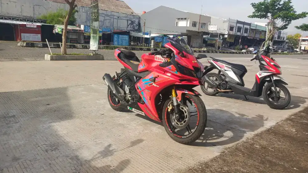 MOTOR CEPOT YAMAHA R15 150CC V3 MULUS NORMAL LENGKAP