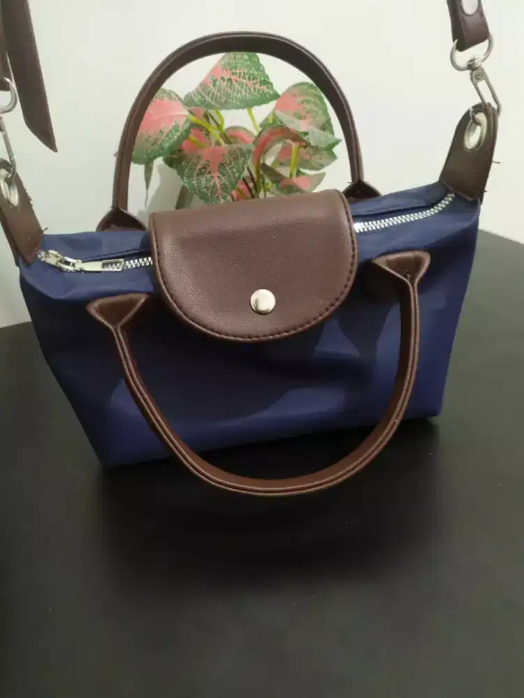 Flica bag navy kosongkan lemari