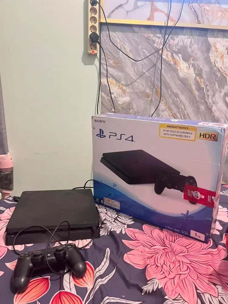 PS4 Slim 1TB original