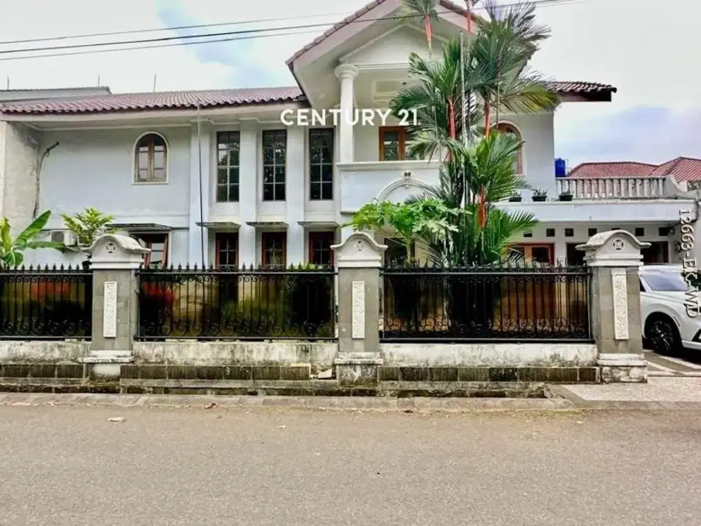 Rumah Ada Halaman Depan Dan Belakang Di Veteran Bintaro Jaksel