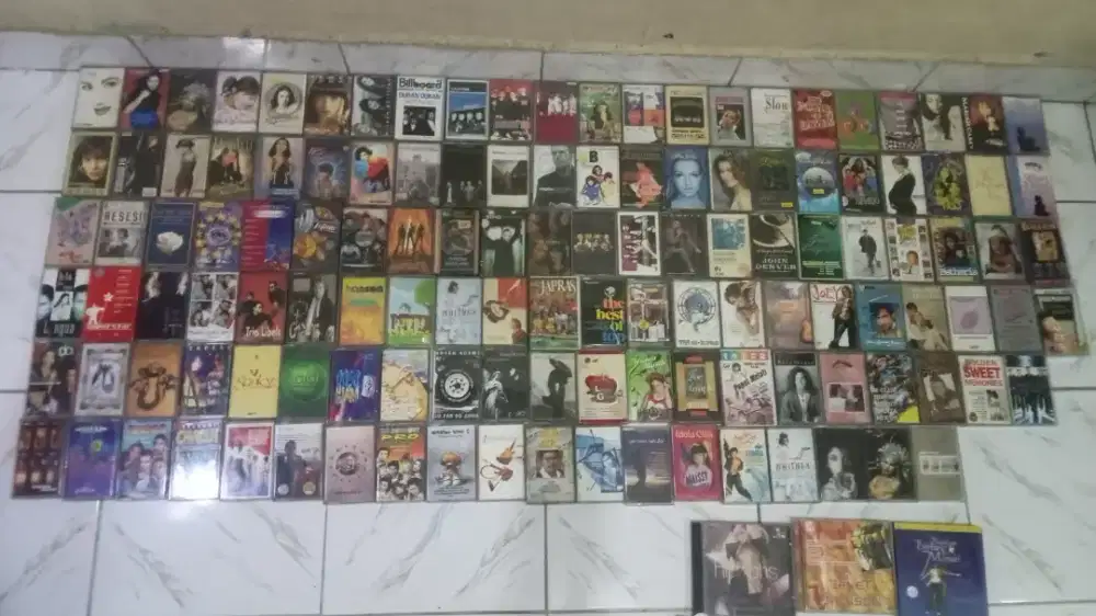 Kaset pita 10 ribuan bebas pilih khusus ke rumah