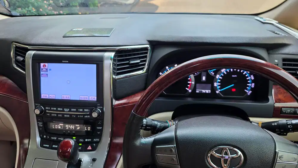 Toyota Alphard 2009 Bensin