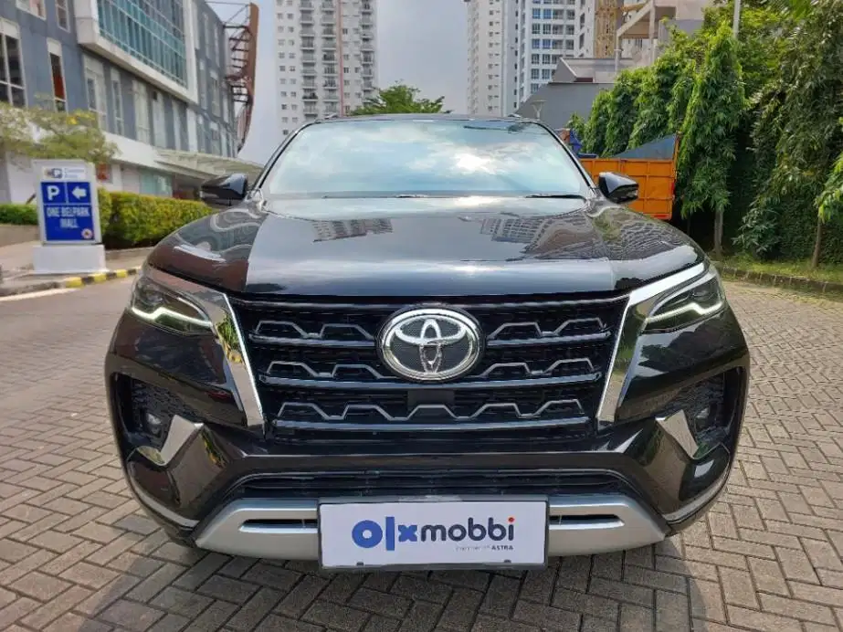DP MURAH Toyota Fortuner 2.4 4x2 VRZ Solar-AT 2021 Putih CSJEB