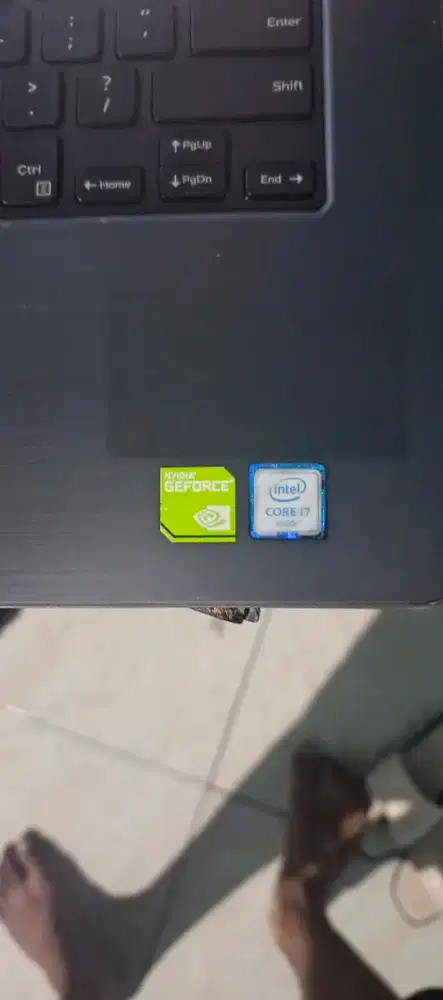 Dell Vostro 14 5459 core i7 gen 6
Nvidia geoforece dual VGA