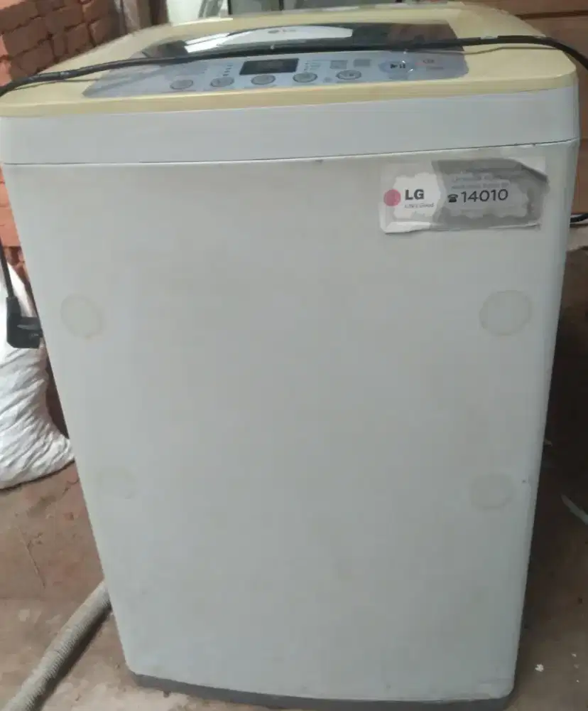 Mesin cuci top loading LG 7kg otomatis