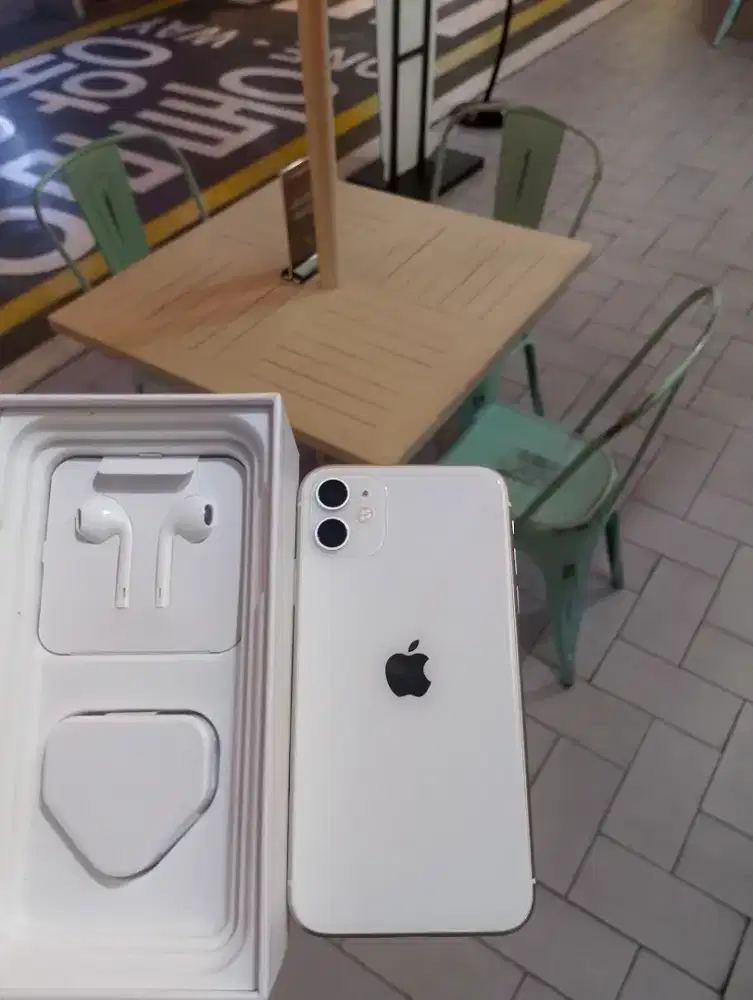 Iphone 11 128gb terus putih
