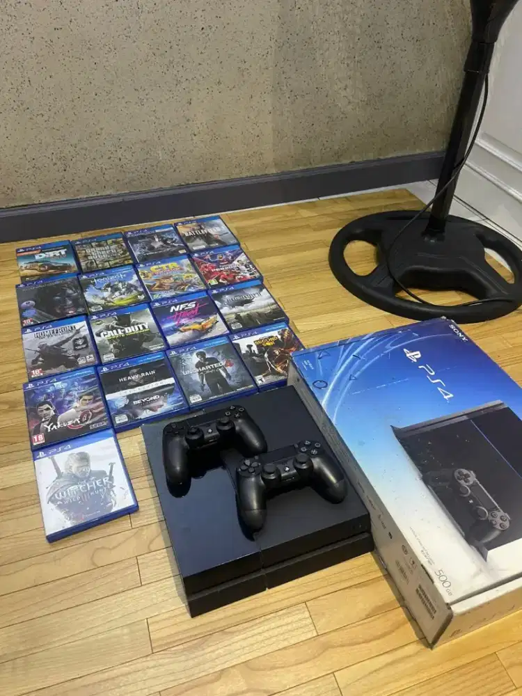PS4 500GB fat. Include 17 BD Ori