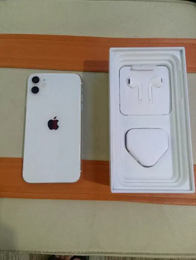 Iphone 11 128gb tentang mulus