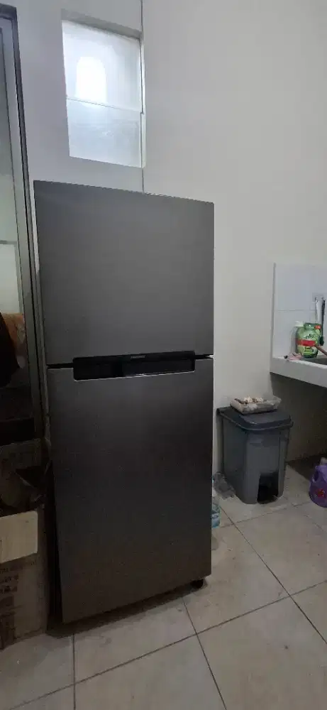 KULKAS SAMSUNG 216L INVERTER