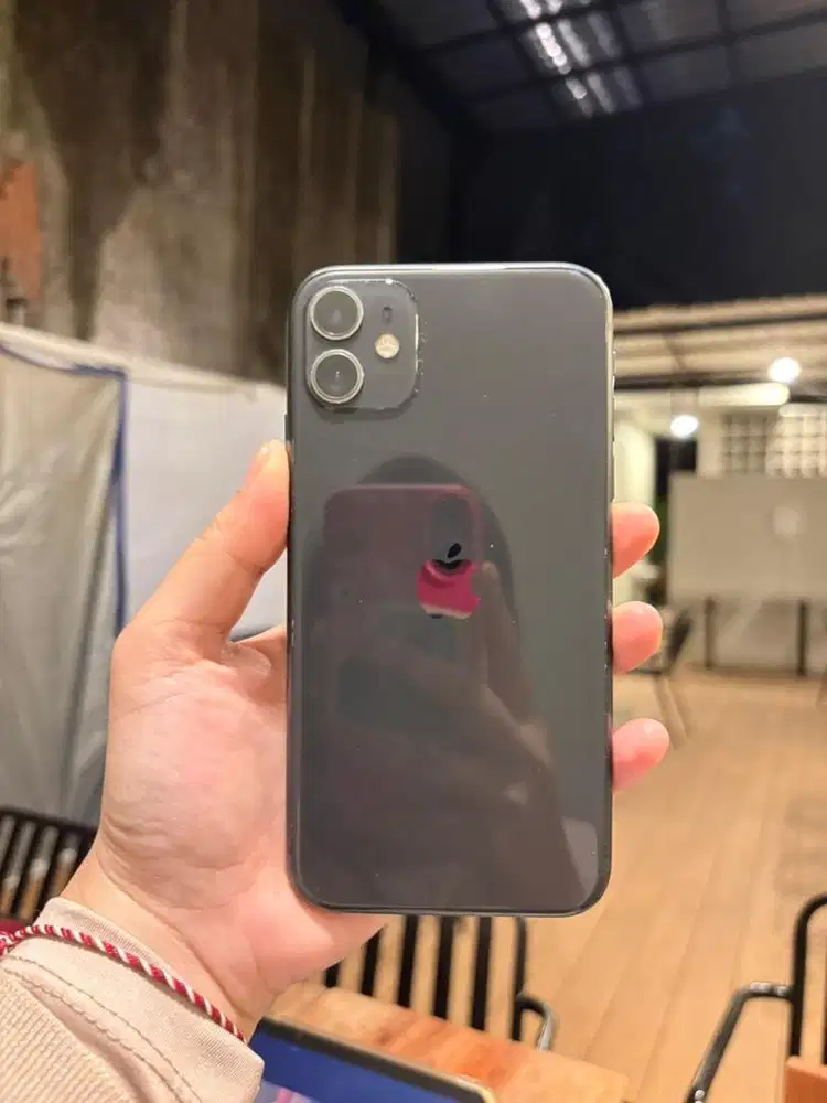 IPHONE 11 128 GB ON SALE! PEMAKAIAN PRIBADI. NEGO TIPIS, JANGAN SADIS