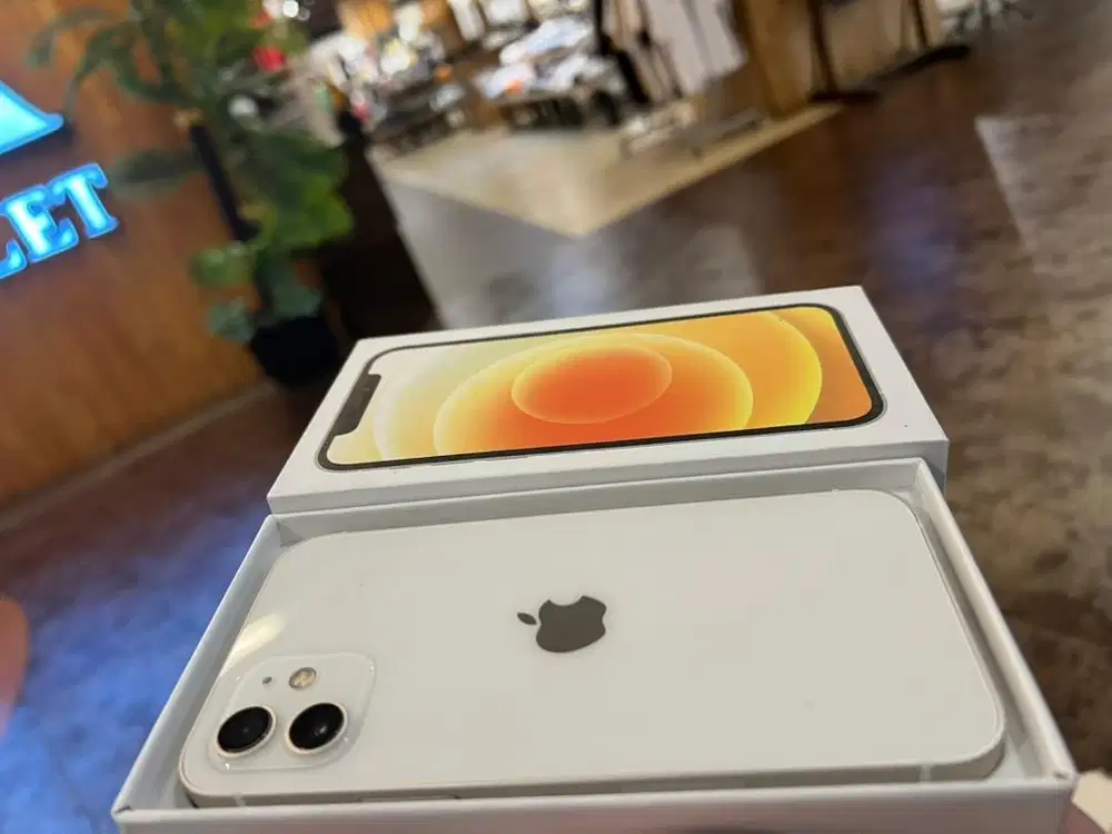 iphone 12 128gb detail warna putih
