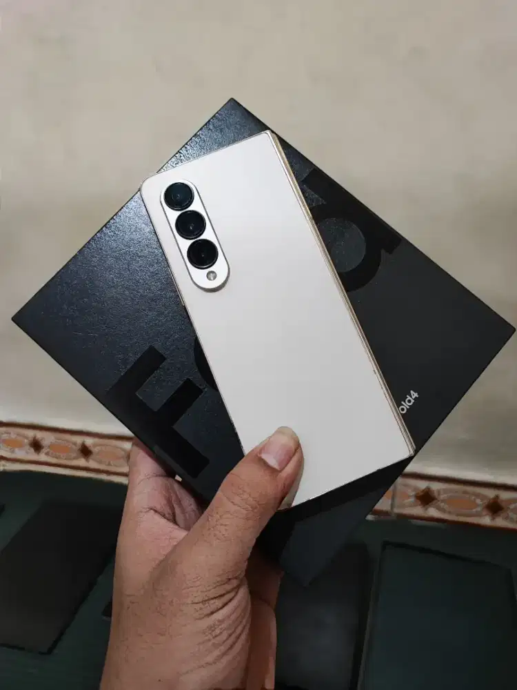 Samsung z fold 4 5G 12/512 gb