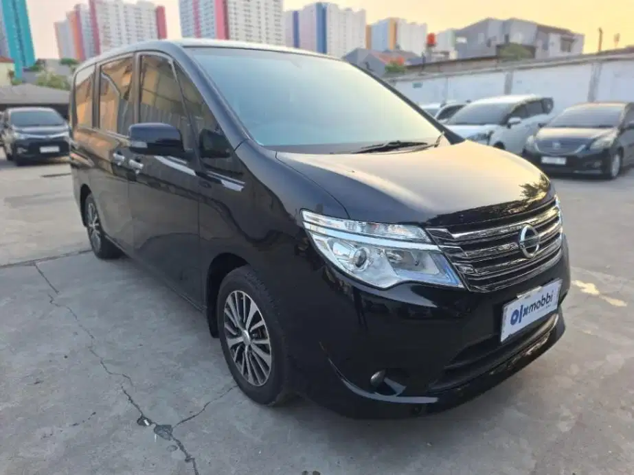 DP MURAH Nissan Serena 2.0 Bensin-AT 2016 Hitam C9WJB