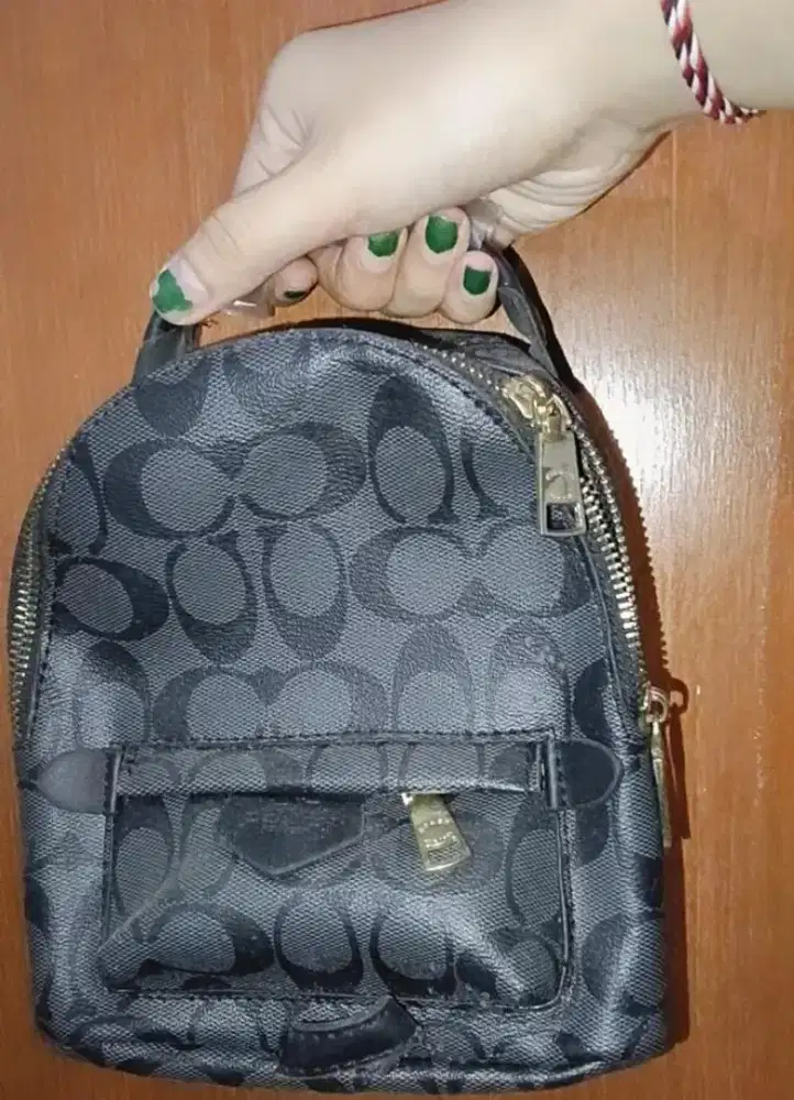 Tas gendong wanita branded