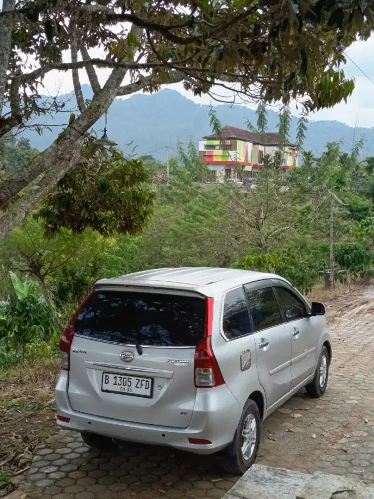 XENIA R DELUXE MATIC 2012