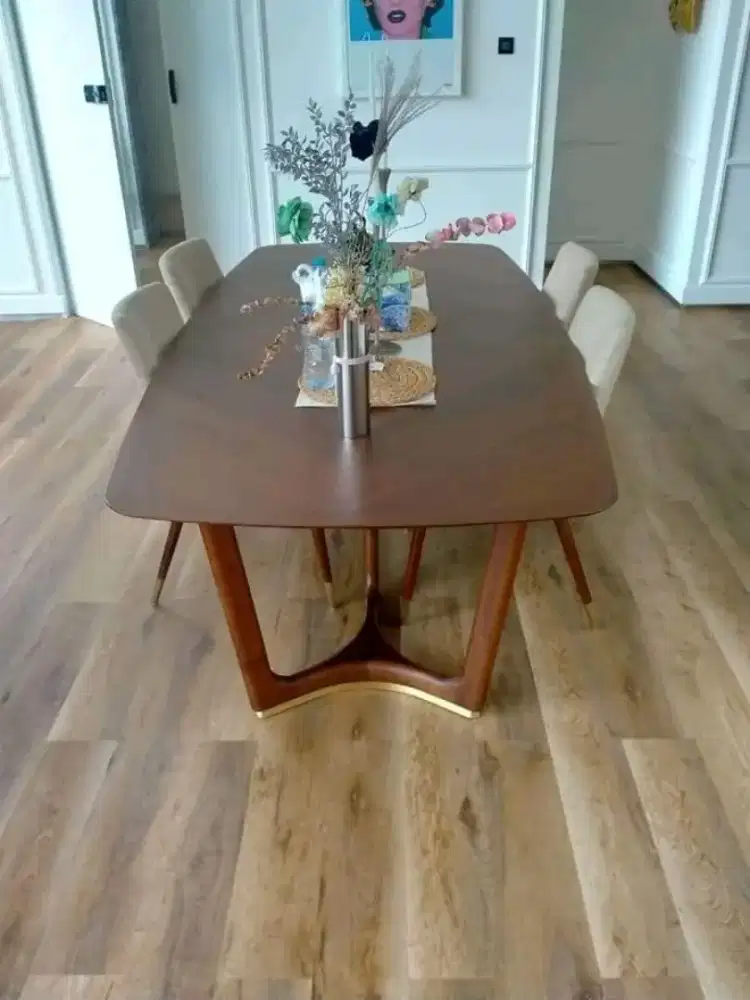 Lantai vinyl dan spc