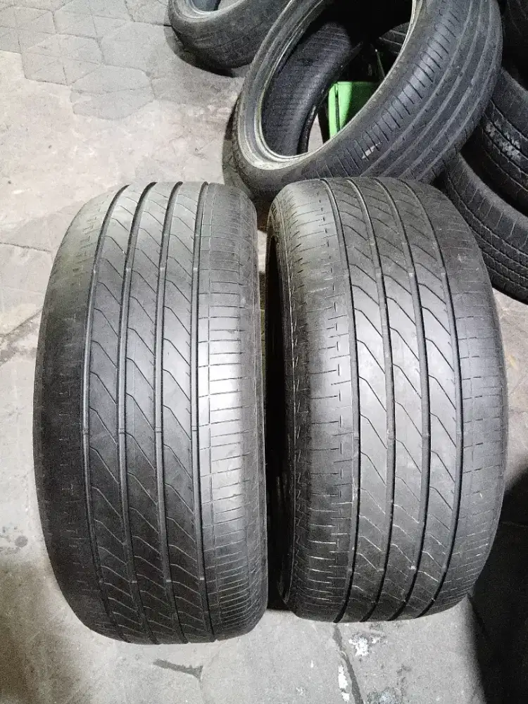 Ban mobil ukuran 235/50R18
