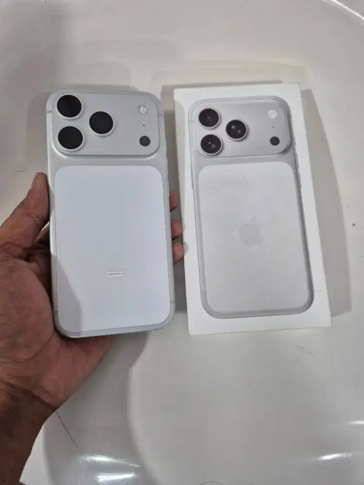 iPhone 17 pro 256gb iBox silver like new