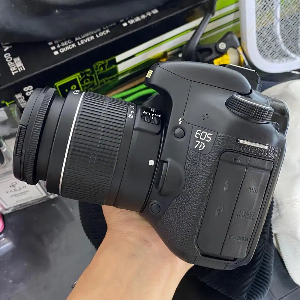 CANON 7D + LENSA KIT 18-55mm iii