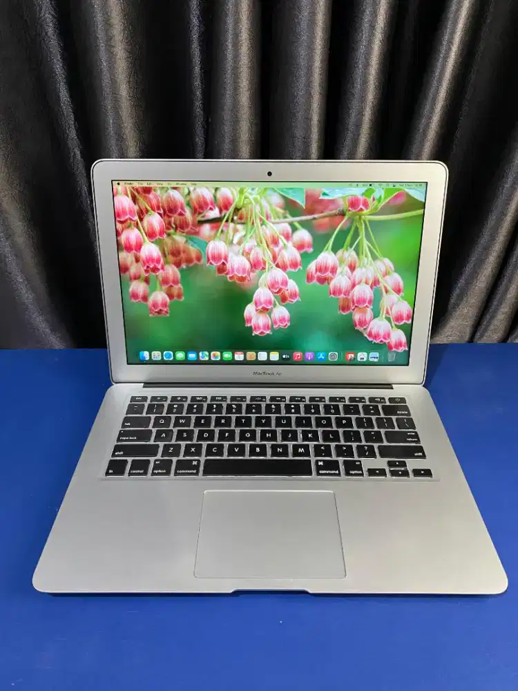 MacBook Air 2017 i5 8/128