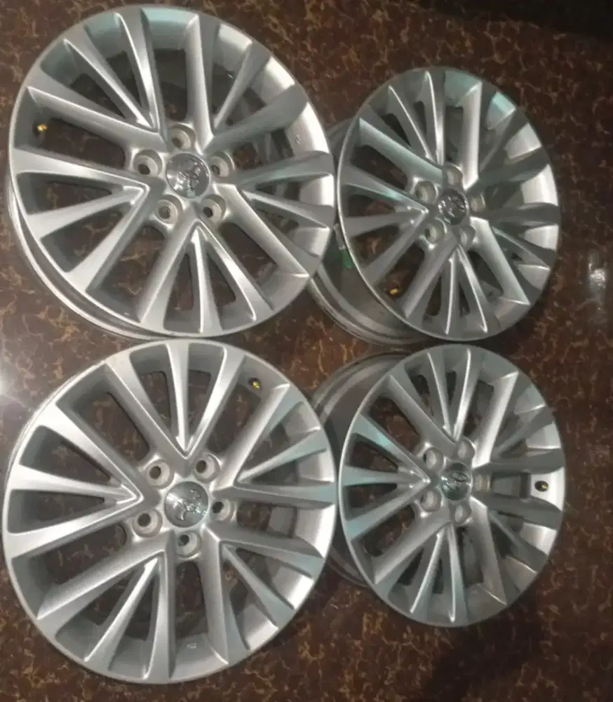 Velg Camry R17 All New Camry,Innova,Nav,voxy,rush,xl7,sx4,Ertiga,luxio