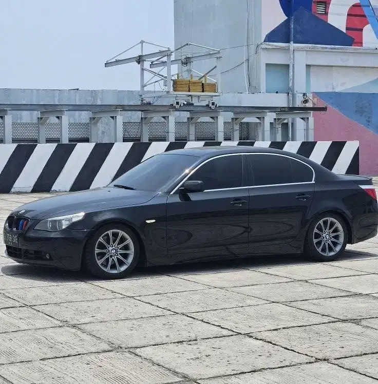 BMW 530i e60 2004 A/T istimewa km low rawatan BMW Sunroof Pjk panjang
