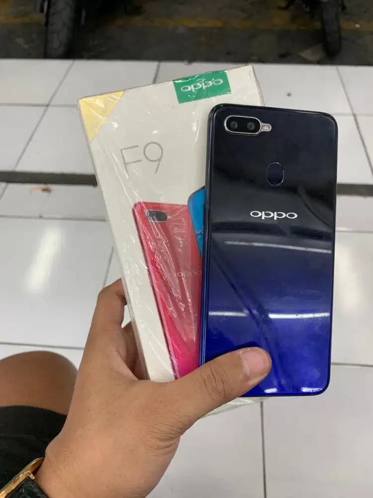 Oppo F9 6/64 fullset ori
