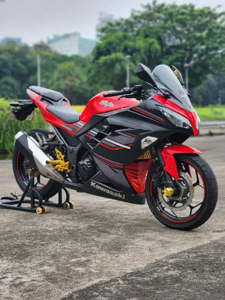 Kawasaki Ninja 250 FI ABS Merah