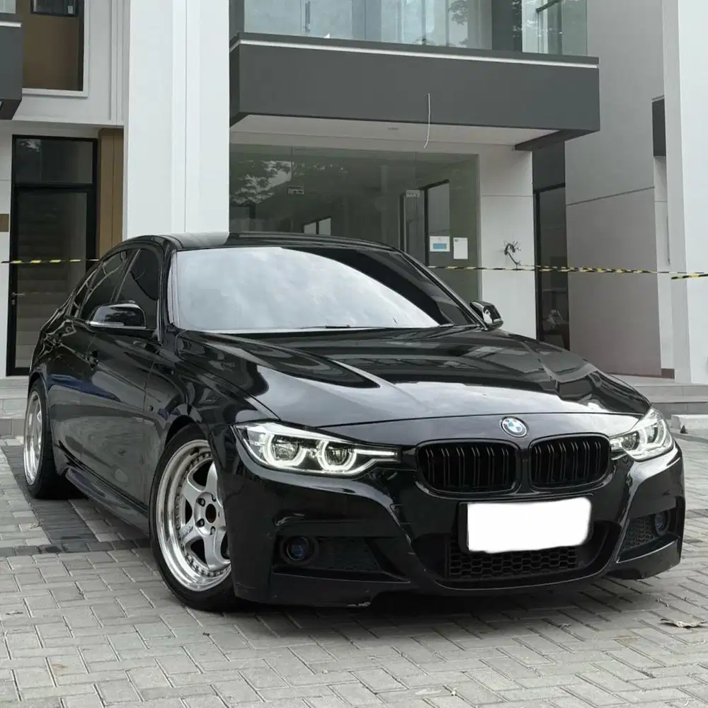 (CASH) BMW F30 320i LCI Facelift Alcantara Limited Edition 2016
