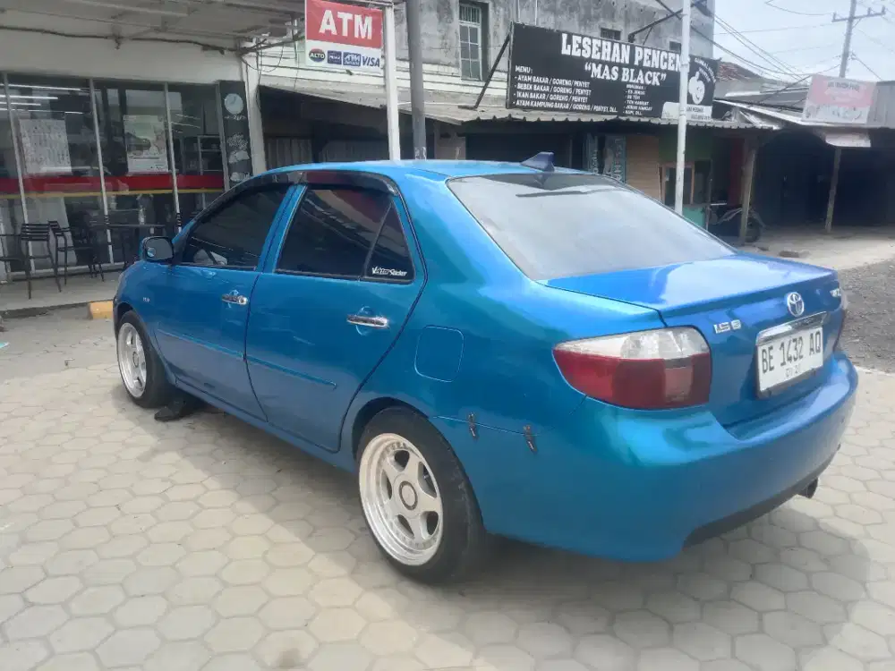 Vios limo 2004 cakep