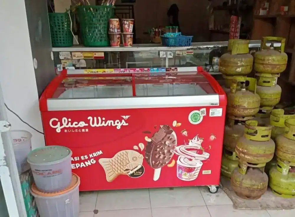 Freezer eskrim Glico wings