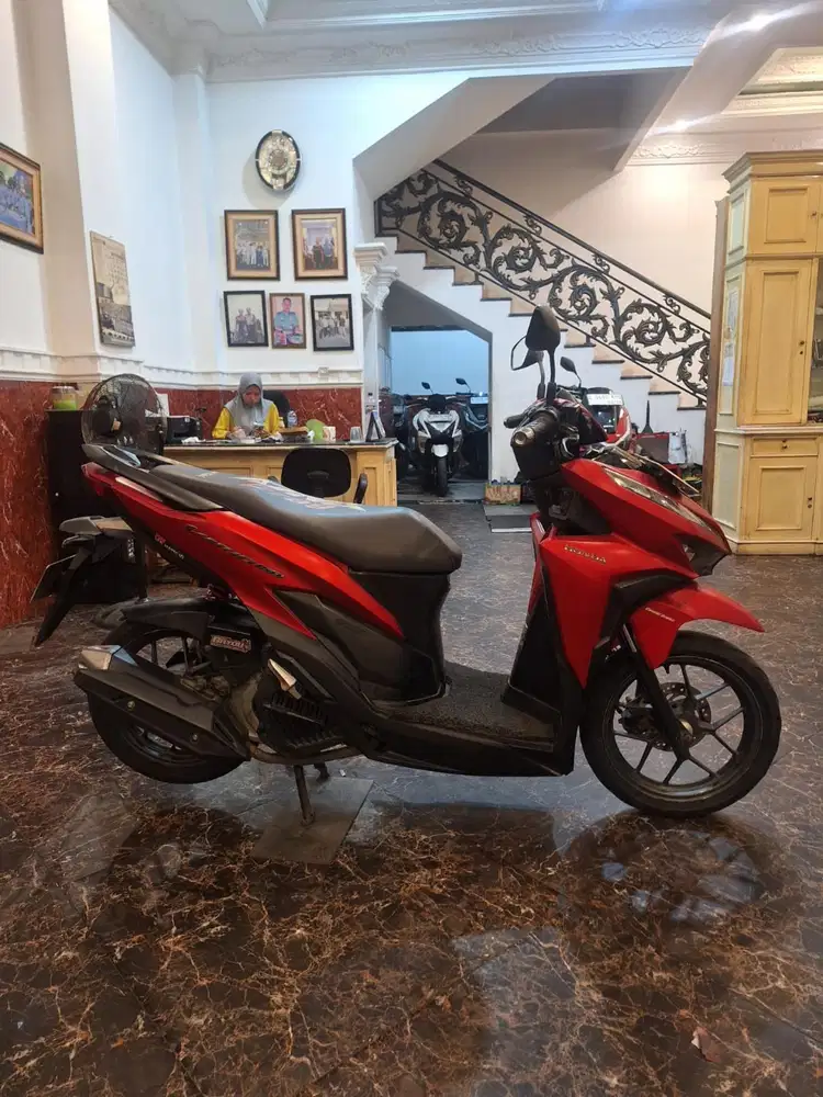 HUB CE KOM JUAL VARIO 150 2018 PAJAK PAJANG MOTOR MULUS MESIN HALUS
