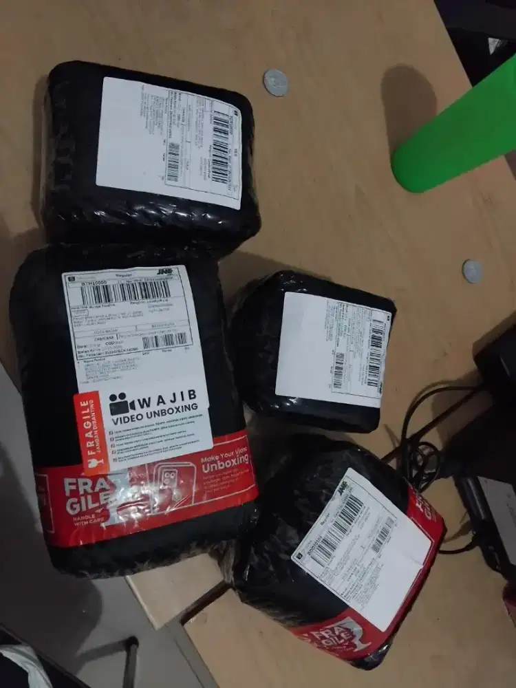 dibutuhkan karyawati untuk packing dan packaging dan live