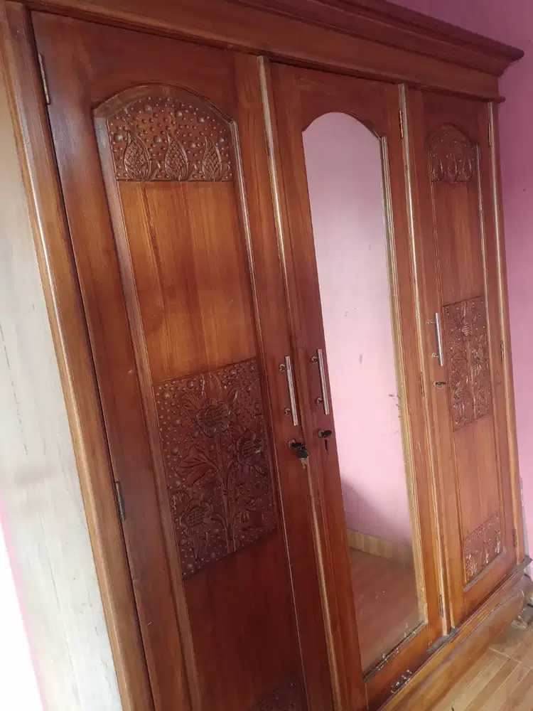 lemari 3 pintu full jati kondisi bagus