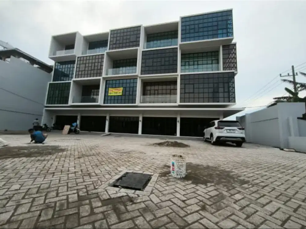 Di JuaL Ruko Baru 4 Lantai Bagus Strategis