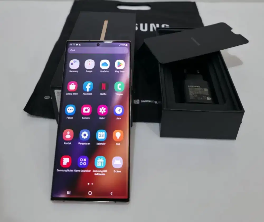 Samsung Note 20 Ultra 
SEIN