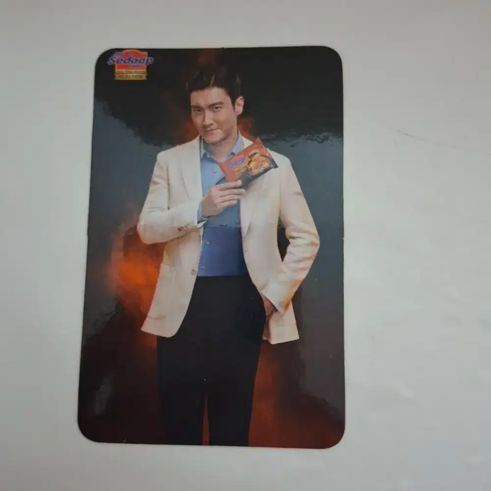 LIMITED EDITION: Photocard (PC) Siwon mie Sedaap