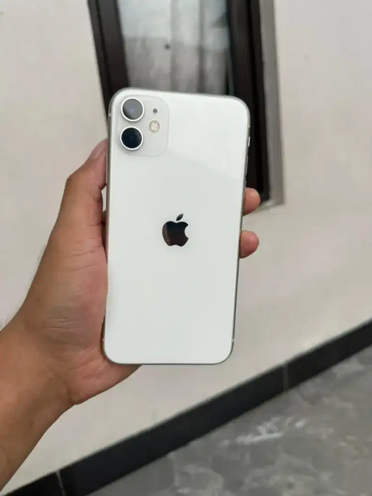 iPhone 11 White 64GB iBox