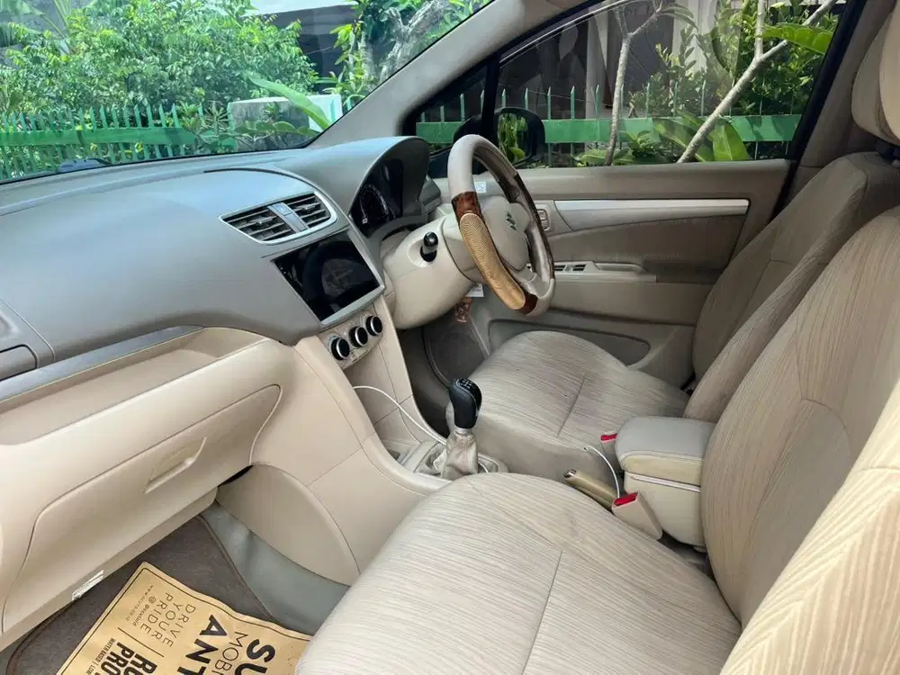 DIJUAL ERTIGA GL 2013