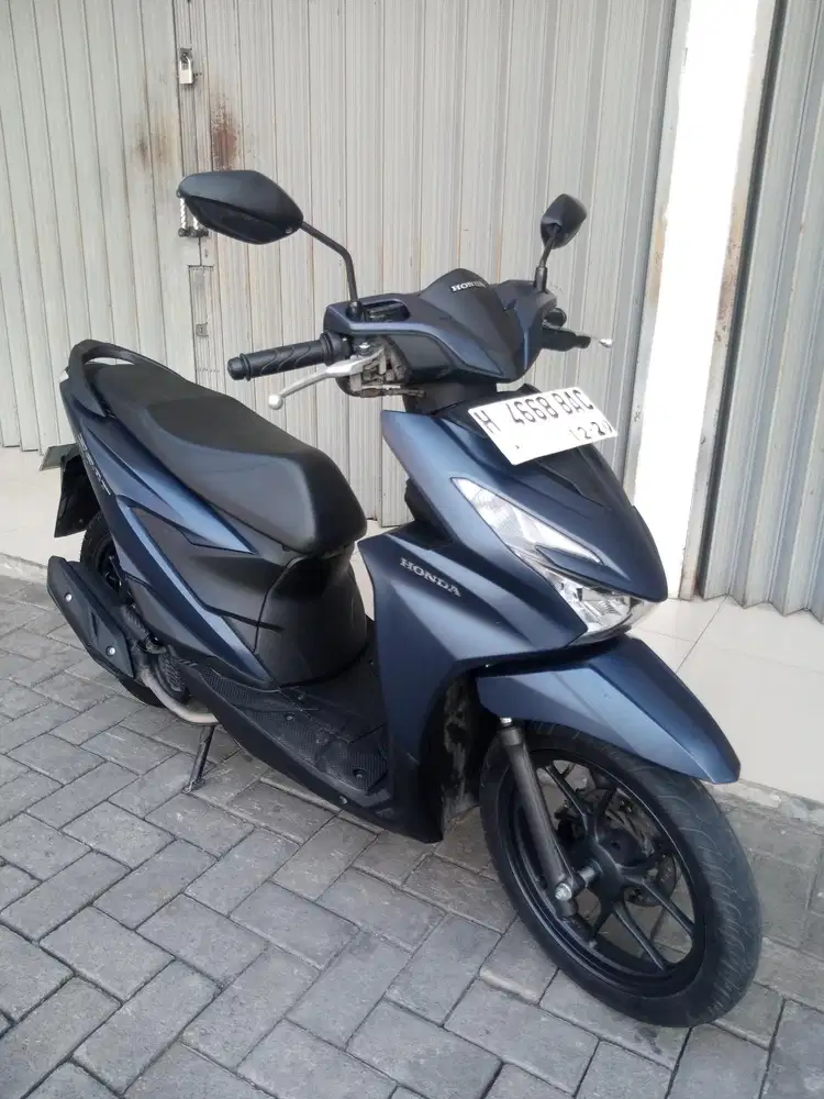Honda Beat Deluxe keyless 2024 biru dob