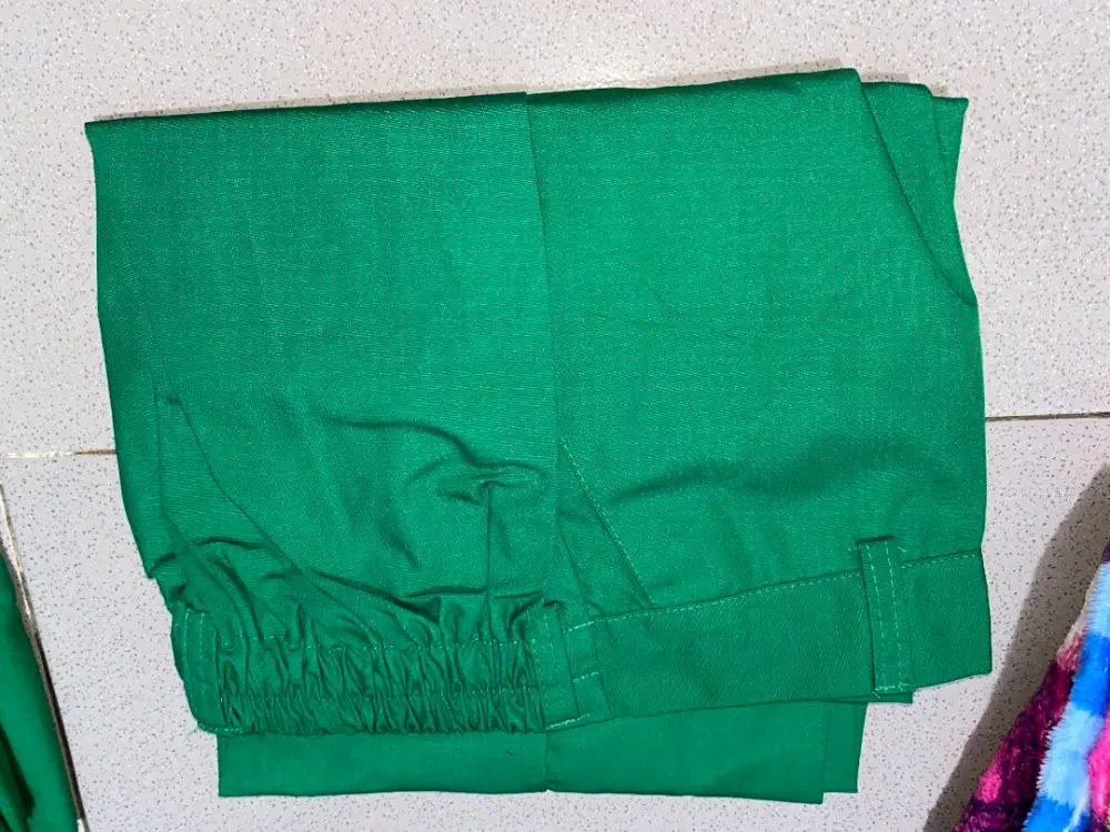 Celana Sekolah Hijau SD