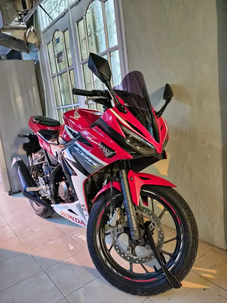 HONDA CBR 150 R  2017