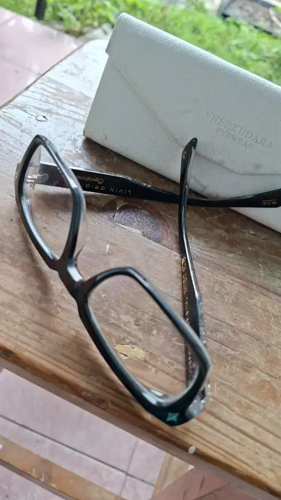 Kacamata original VHERKUDARA