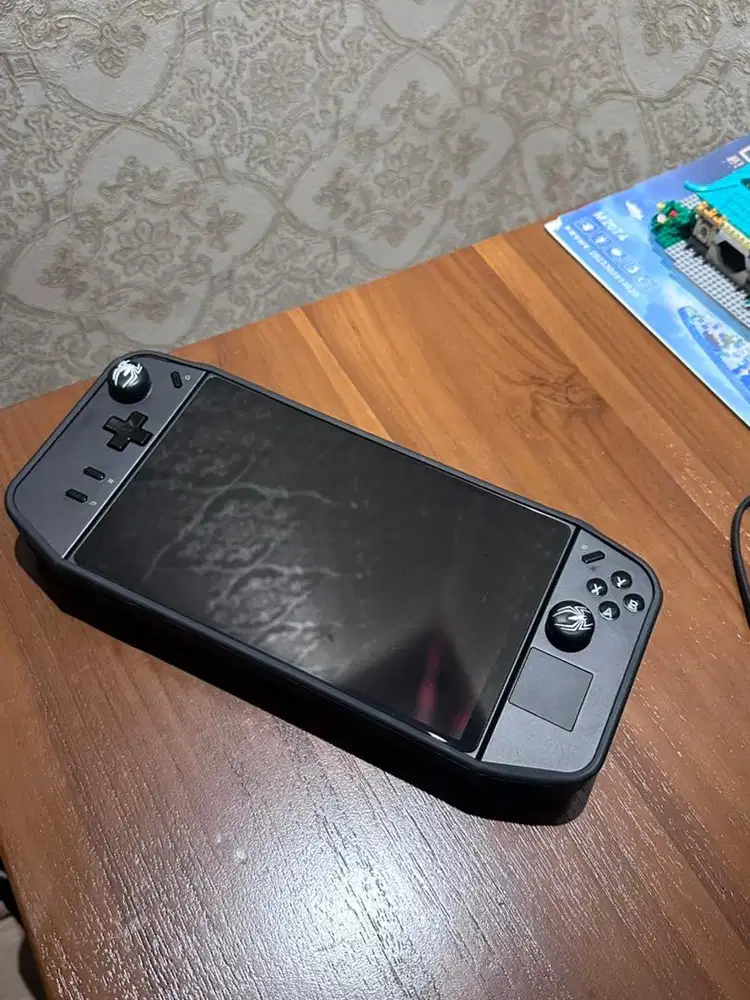 Lenovo Legion Go 8APU1 - 83E1004QID /AMD Ryzen Z - 1TB