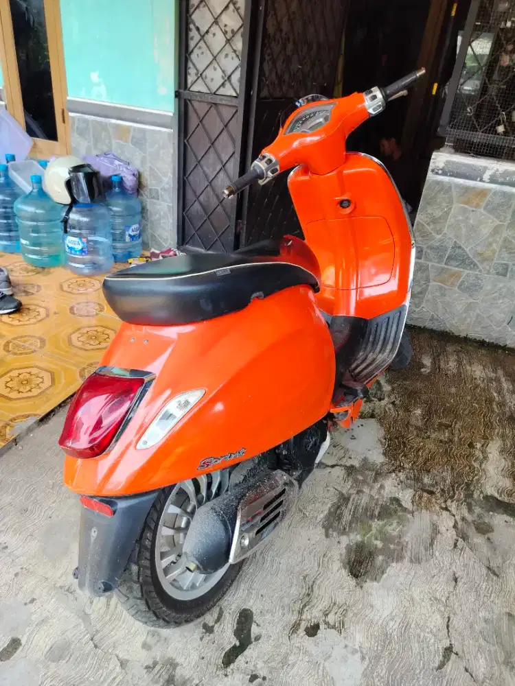Vespa sprint 2015 orange