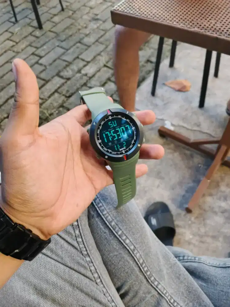 Jam Sunto Garmin Army