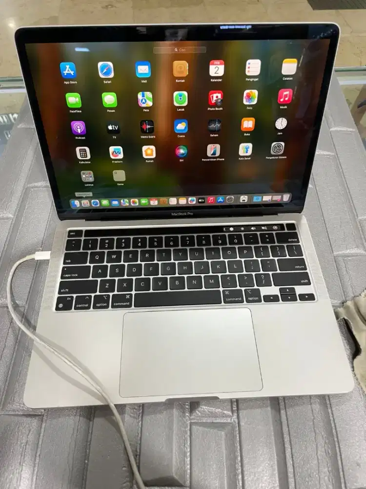 MACBOOK PRO M1 13inch  8/256 touchbar resmi ibox